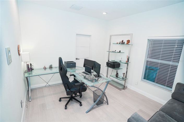 Image No.32-5 Bed House for sale