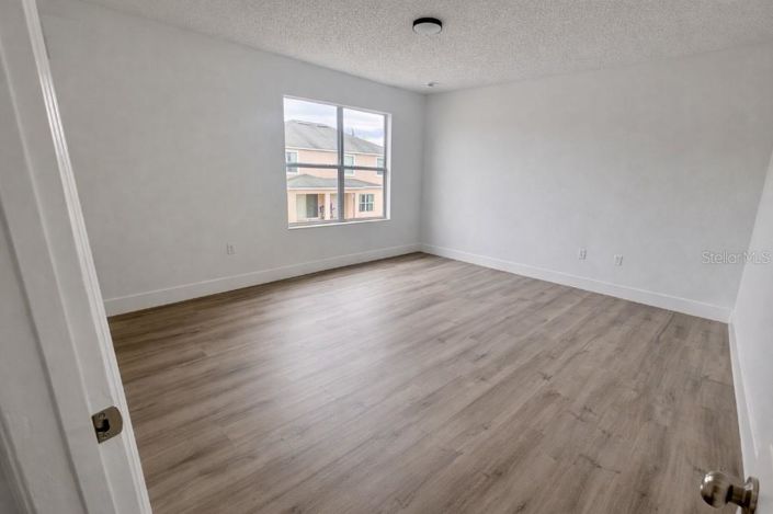 Image No.10-5 Bed House for sale