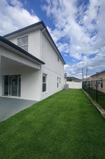 Image No.20-5 Bed House for sale