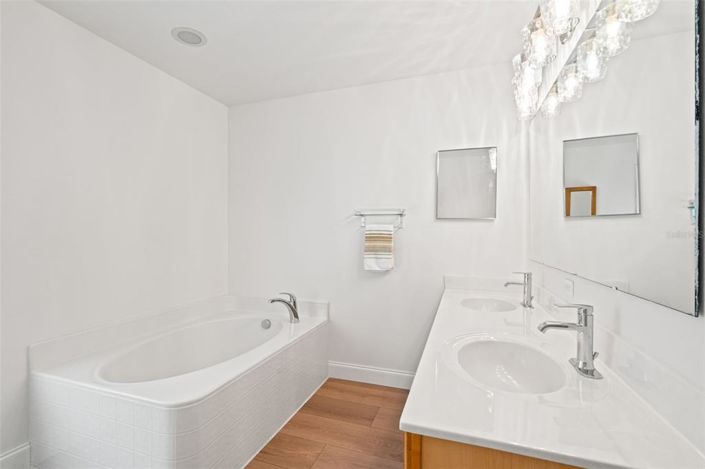 Image No.19-3 Bed House for sale