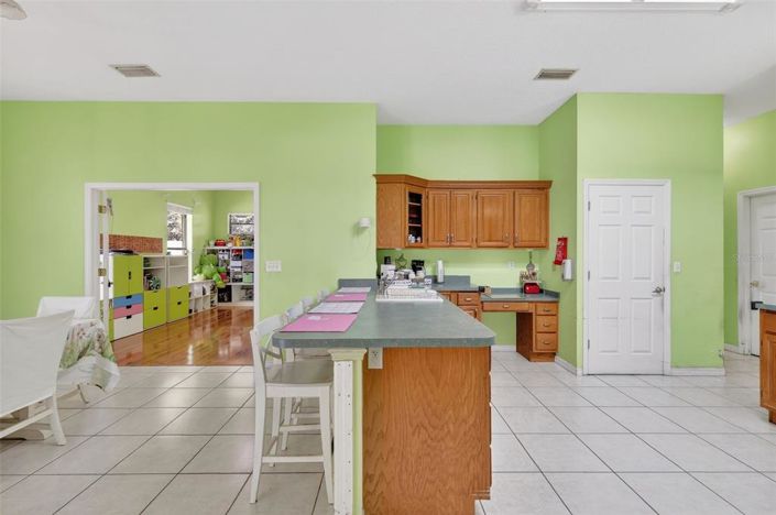 Image No.10-5 Bed House for sale