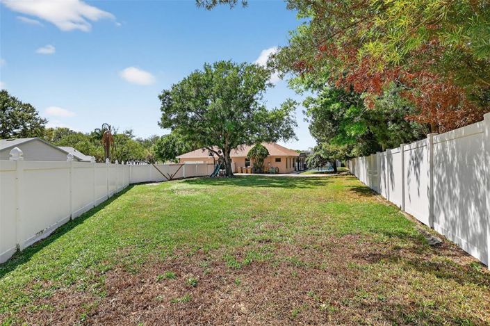 Image No.25-5 Bed House for sale