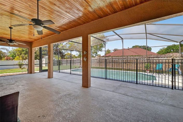 Image No.27-5 Bed House for sale