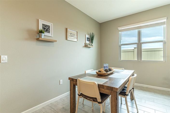 Image No.8-4 Bed House for sale