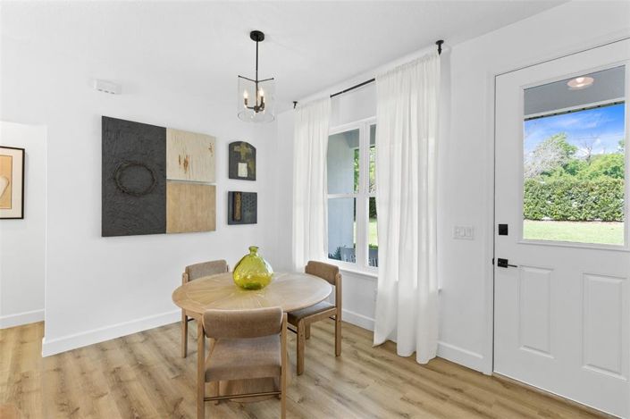 Image No.17-3 Bed House for sale