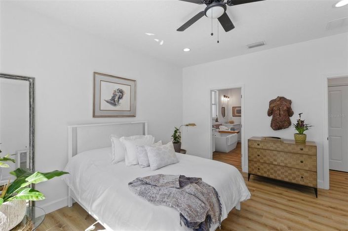 Image No.23-3 Bed House for sale