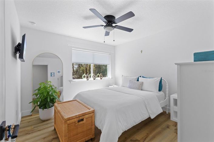 Image No.37-3 Bed House for sale