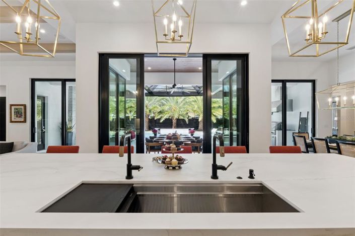 Image No.14-4 Bed House for sale