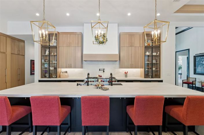 Image No.16-4 Bed House for sale