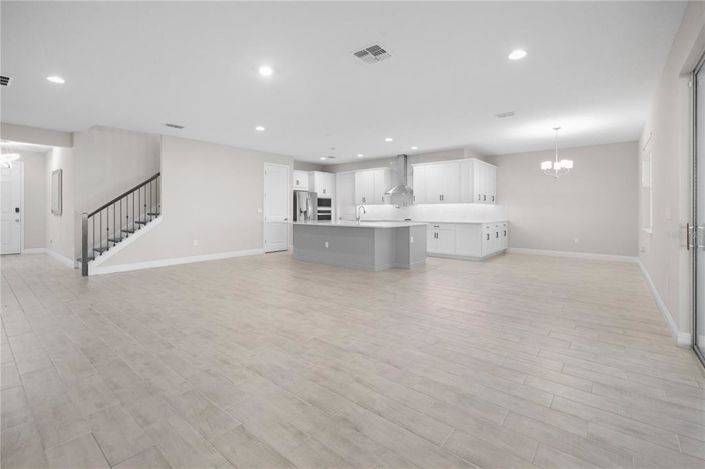 Image No.10-5 Bed House for sale