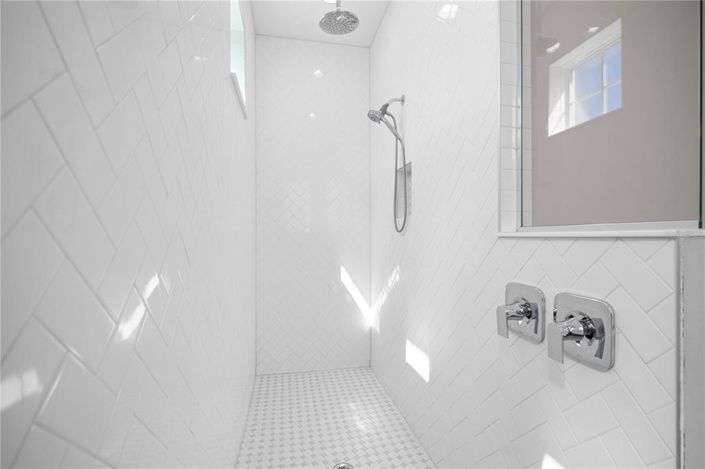 Image No.42-5 Bed House for sale