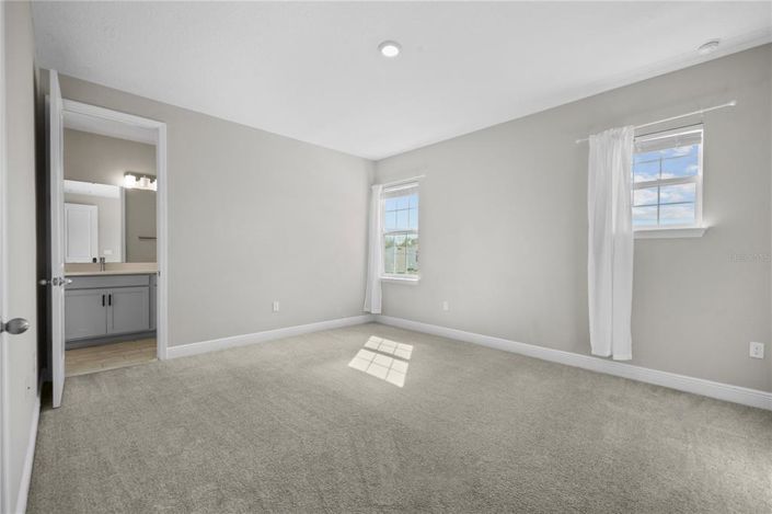 Image No.57-5 Bed House for sale