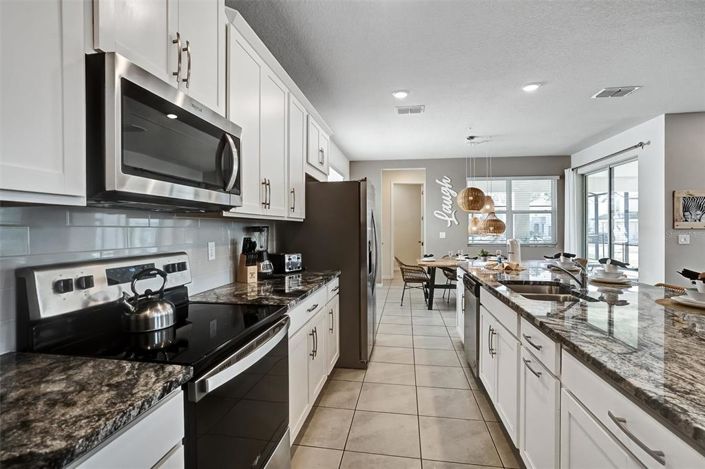 Image No.11-6 Bed House for sale