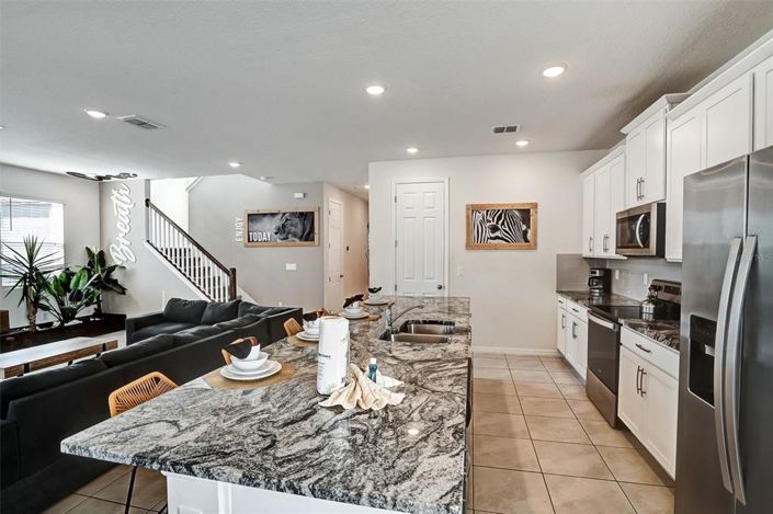 Image No.12-6 Bed House for sale