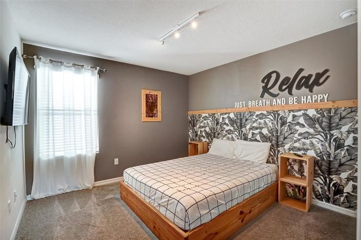 Image No.19-6 Bed House for sale