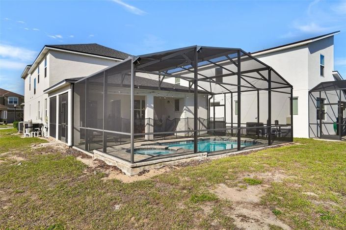 Image No.38-6 Bed House for sale