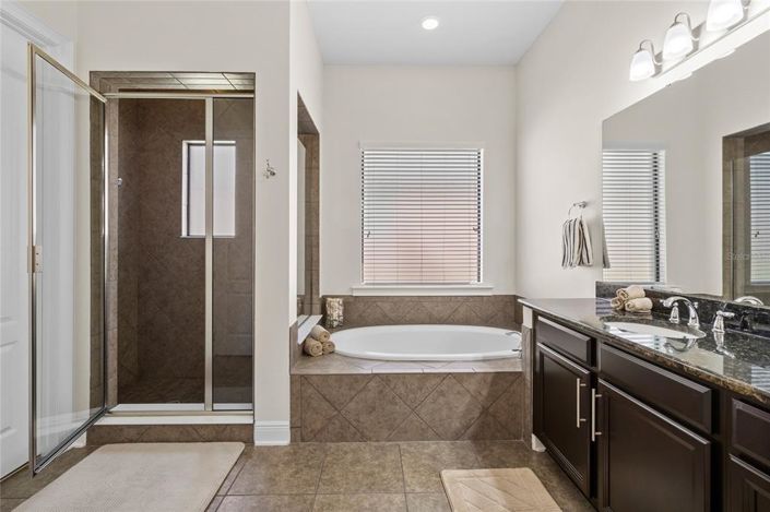 Image No.14-4 Bed House for sale