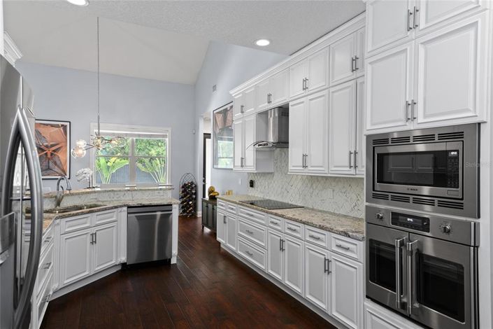 Image No.16-4 Bed House for sale