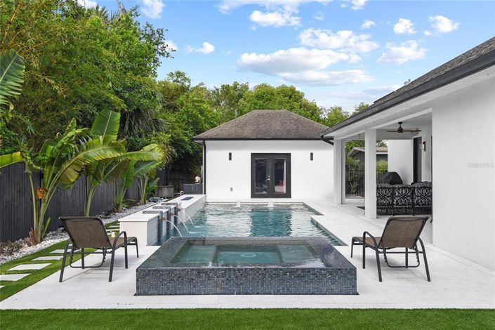 Image No.30-4 Bed House for sale