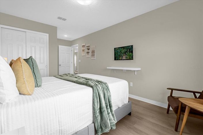 Image No.28-5 Bed Townhouse for sale