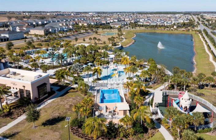 Image No.53-5 Bed Townhouse for sale