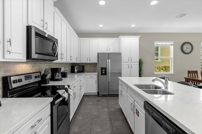 Image No.9-5 Bed Townhouse for sale