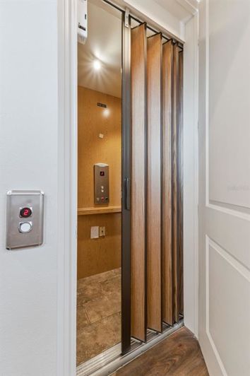Image No.17-4 Bed House for sale