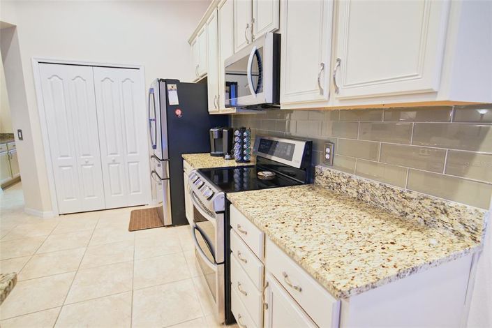 Image No.10-4 Bed House for sale