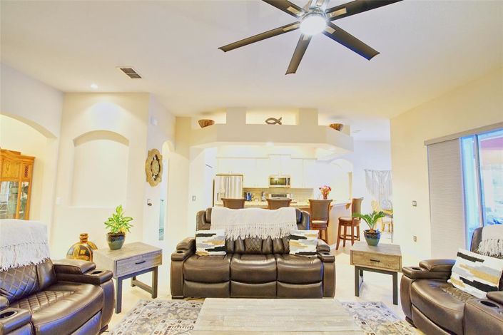 Image No.17-4 Bed House for sale