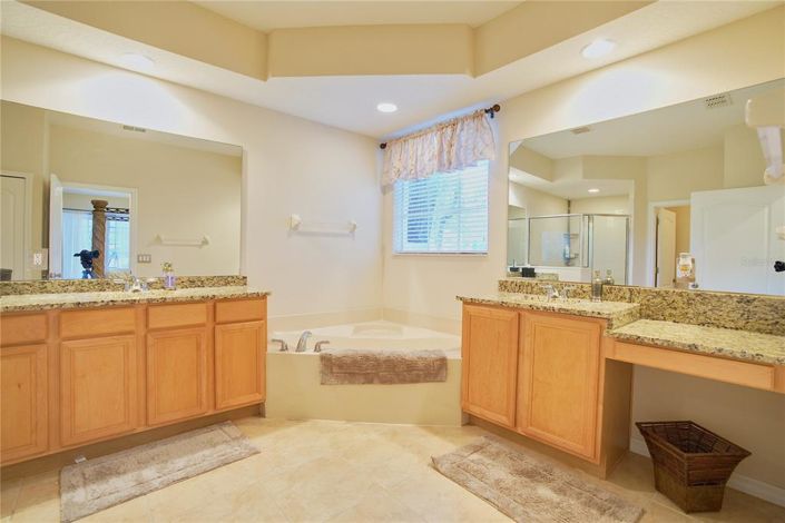 Image No.21-4 Bed House for sale