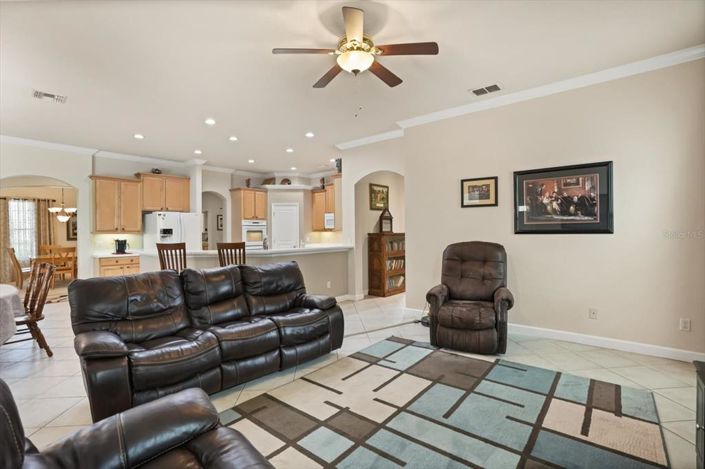 Image No.14-4 Bed House for sale