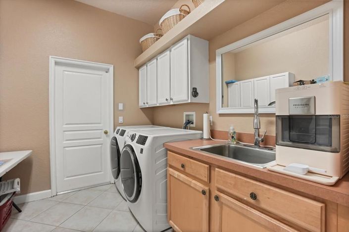 Image No.25-4 Bed House for sale