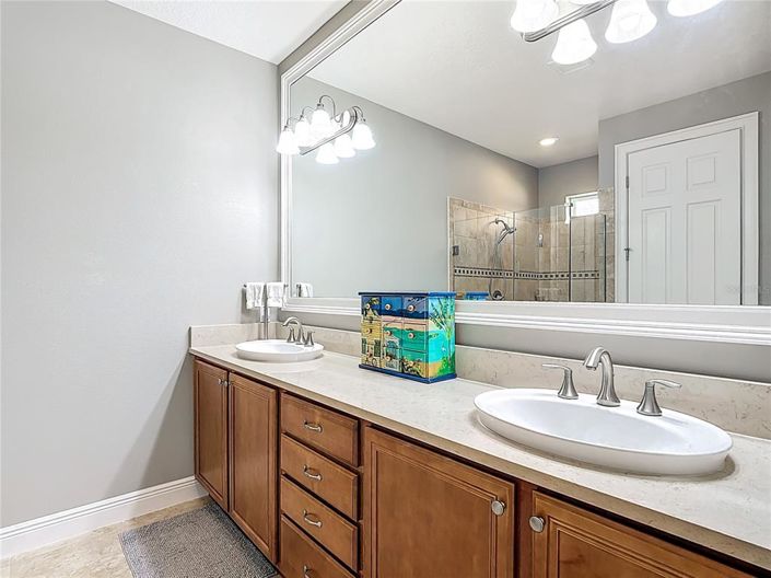 Image No.28-3 Bed House for sale