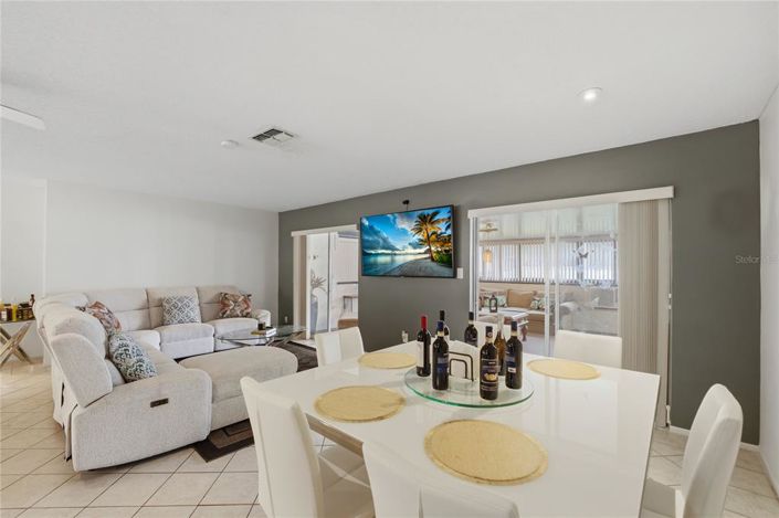 Image No.11-3 Bed House for sale