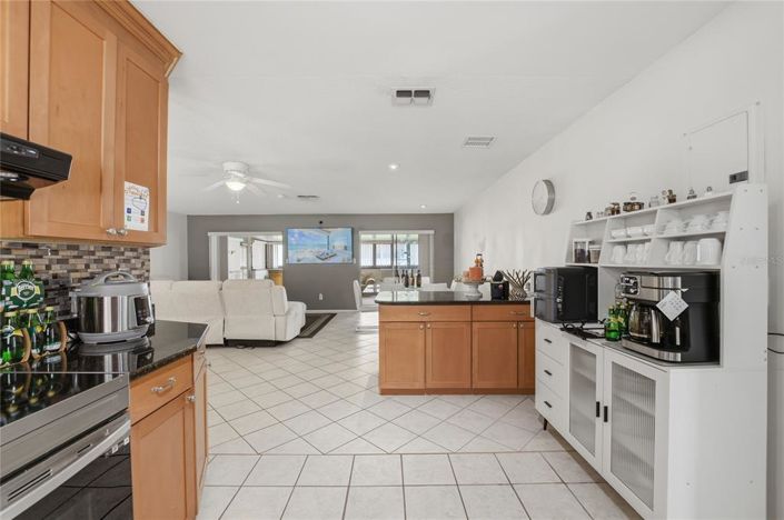 Image No.16-3 Bed House for sale