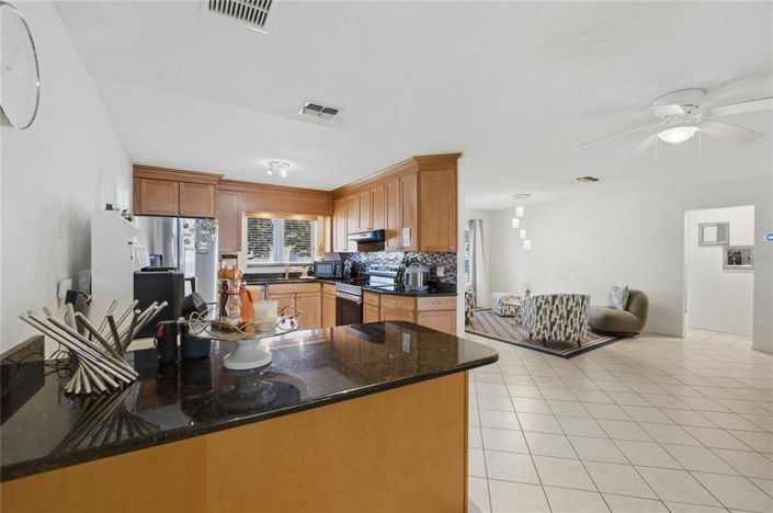 Image No.17-3 Bed House for sale