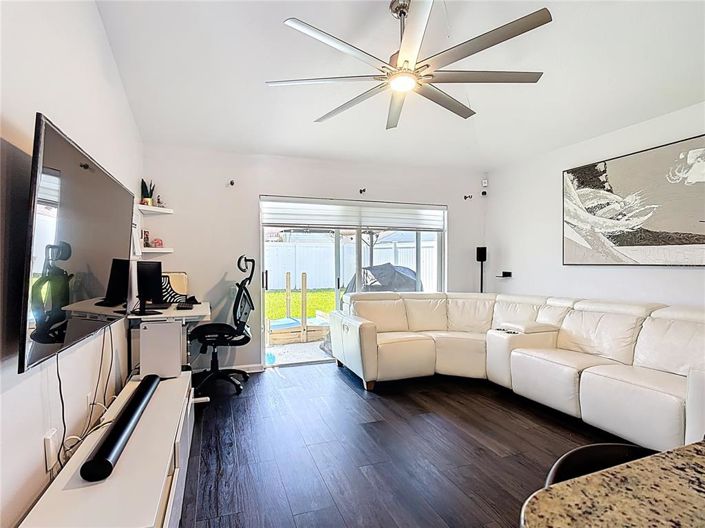 Image No.15-3 Bed House for sale