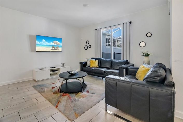 Image No.11-4 Bed Townhouse for sale