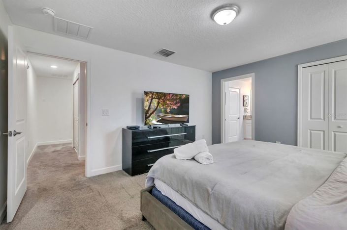 Image No.17-4 Bed Townhouse for sale