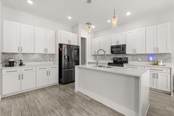 Image No.10-4 Bed House for sale