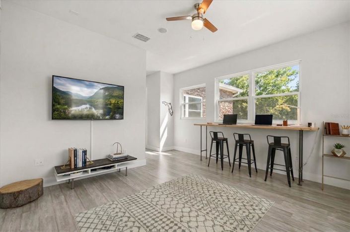 Image No.19-4 Bed House for sale