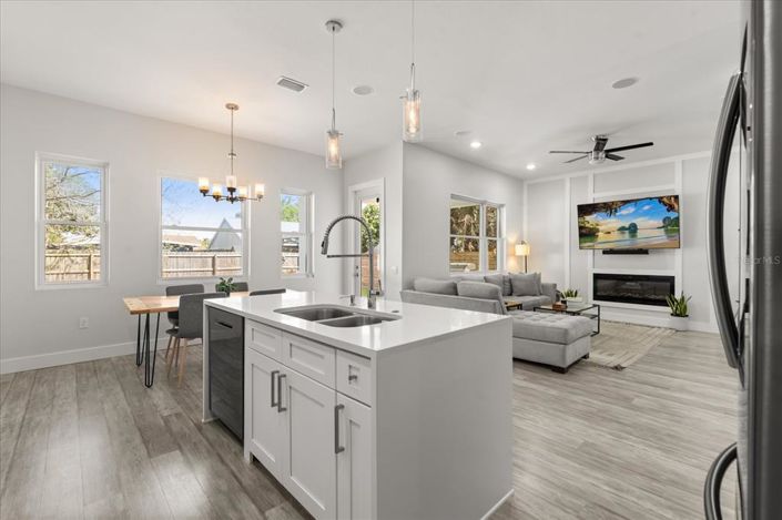 Image No.27-4 Bed House for sale