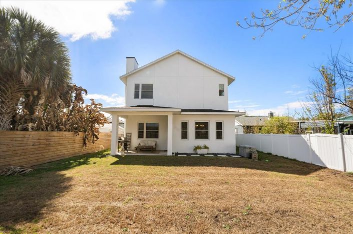 Image No.30-4 Bed House for sale