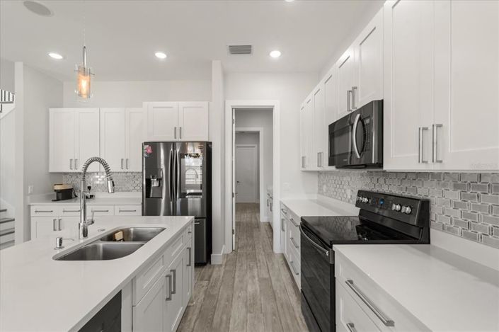 Image No.9-4 Bed House for sale