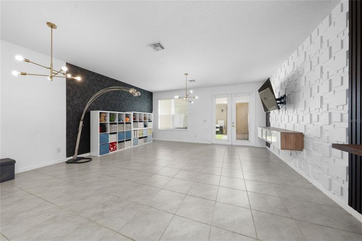 Image No.8-3 Bed Townhouse for sale