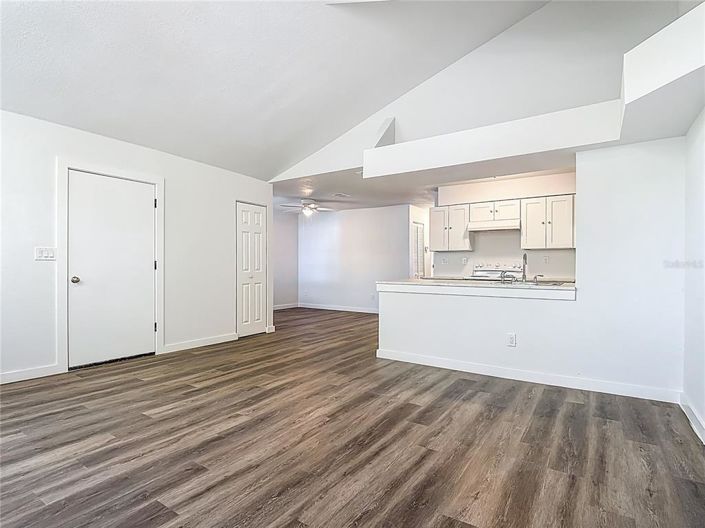 Image No.9-Appartement de 2 chambres à vendre à Saint John