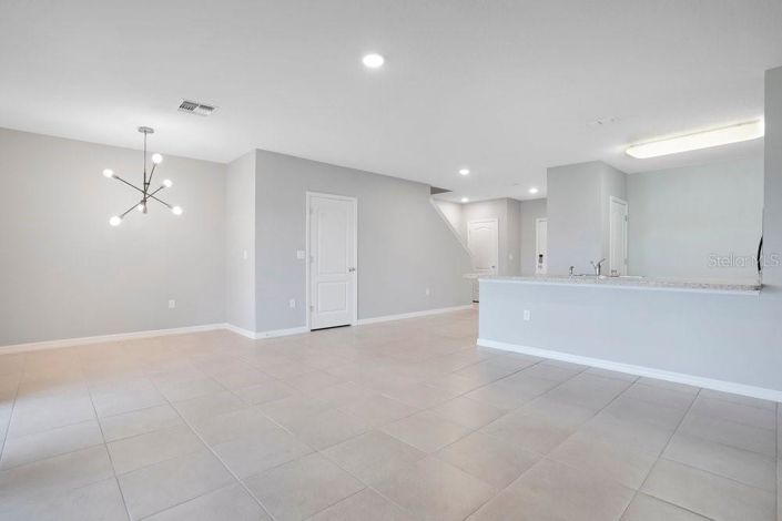 Image No.12-3 Bed Townhouse for sale