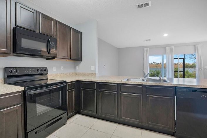 Image No.4-3 Bed Townhouse for sale