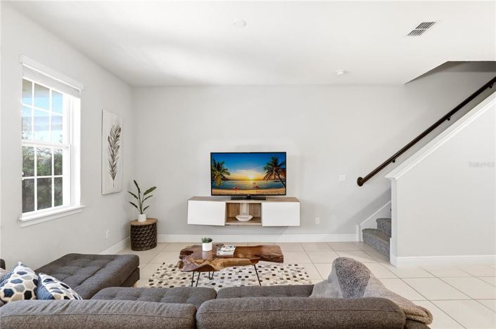 Image No.12-4 Bed Townhouse for sale