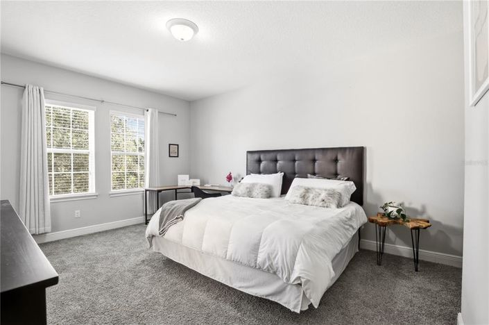 Image No.17-4 Bed Townhouse for sale